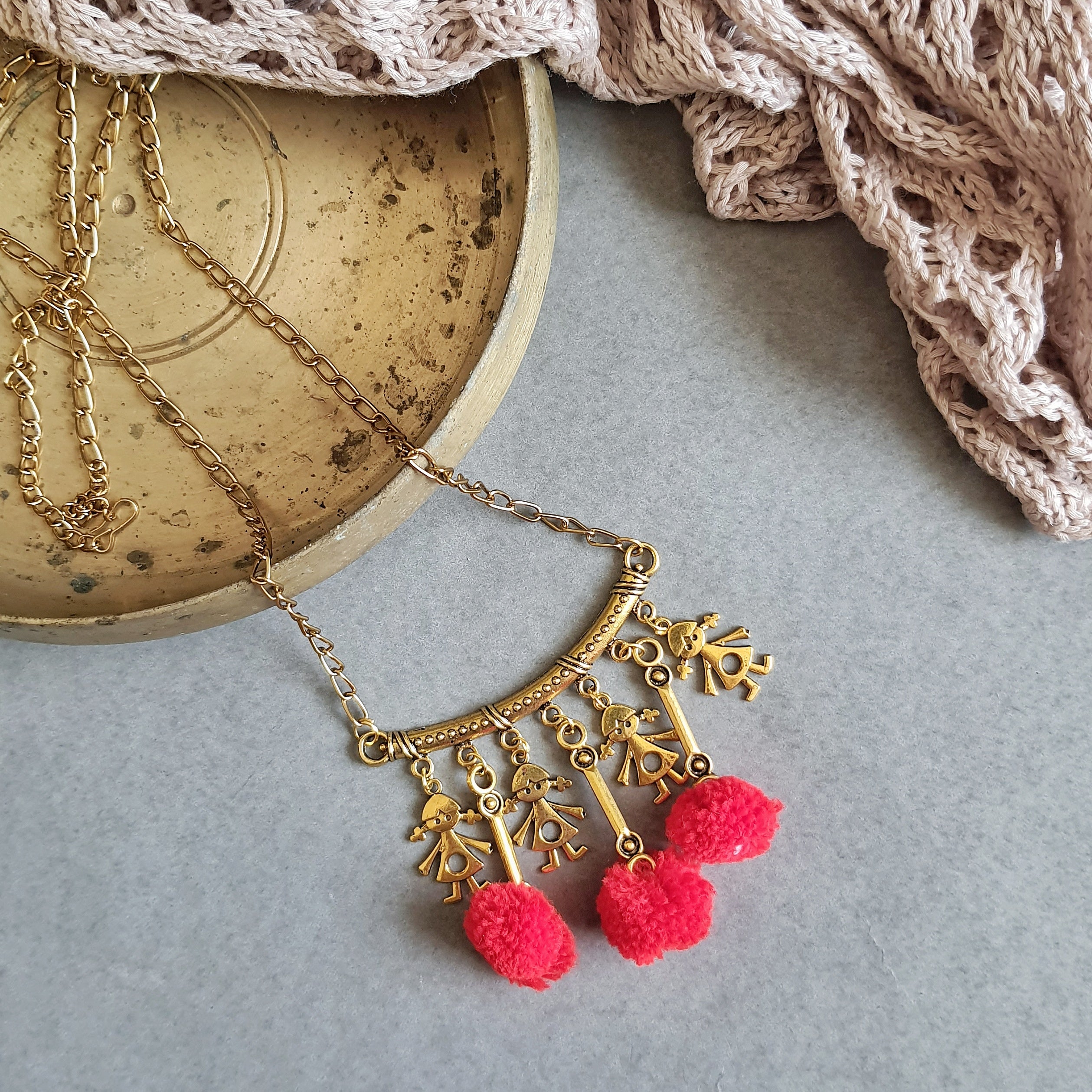 Gulabo long necklace