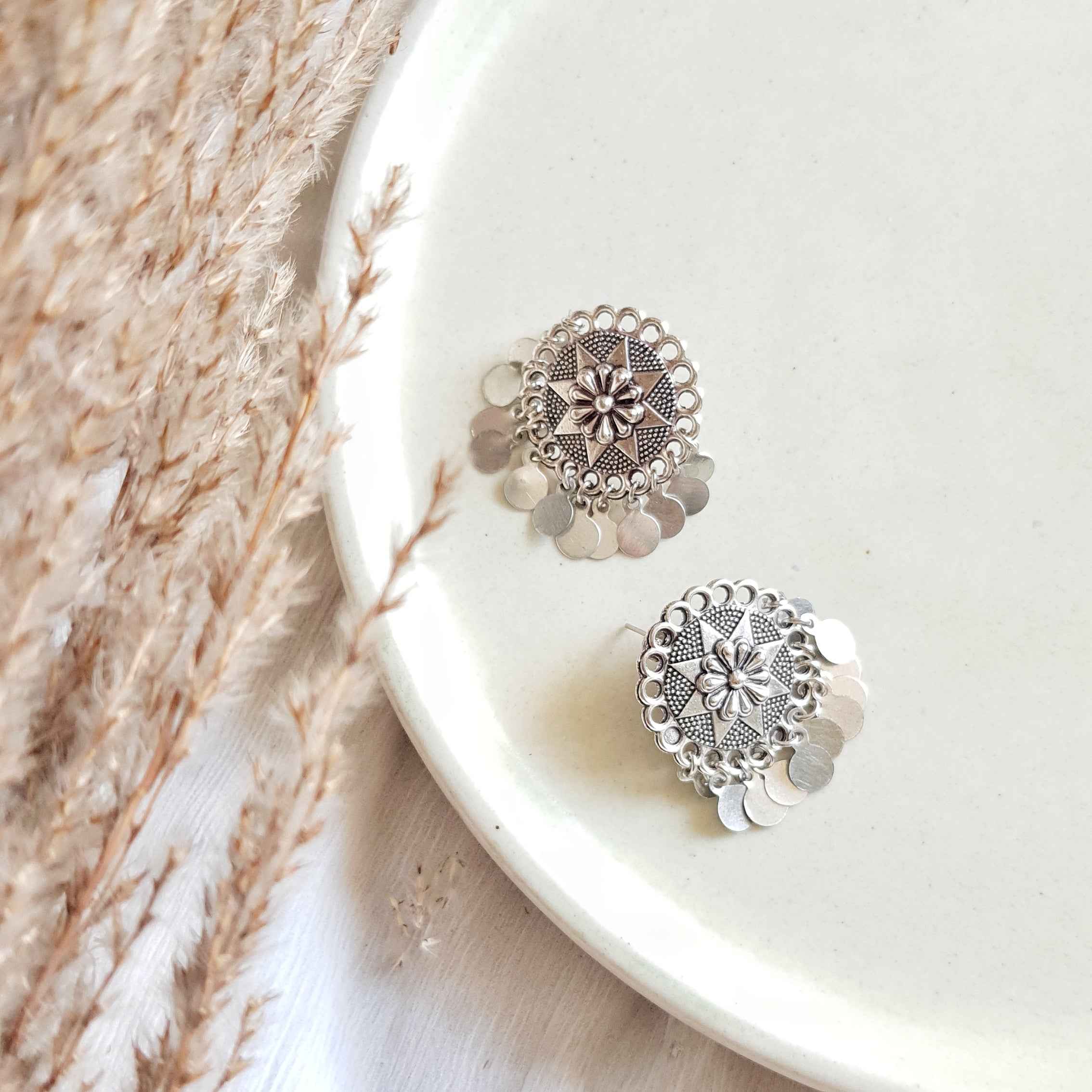 Nazaakat Studs Earring - Rubinoo