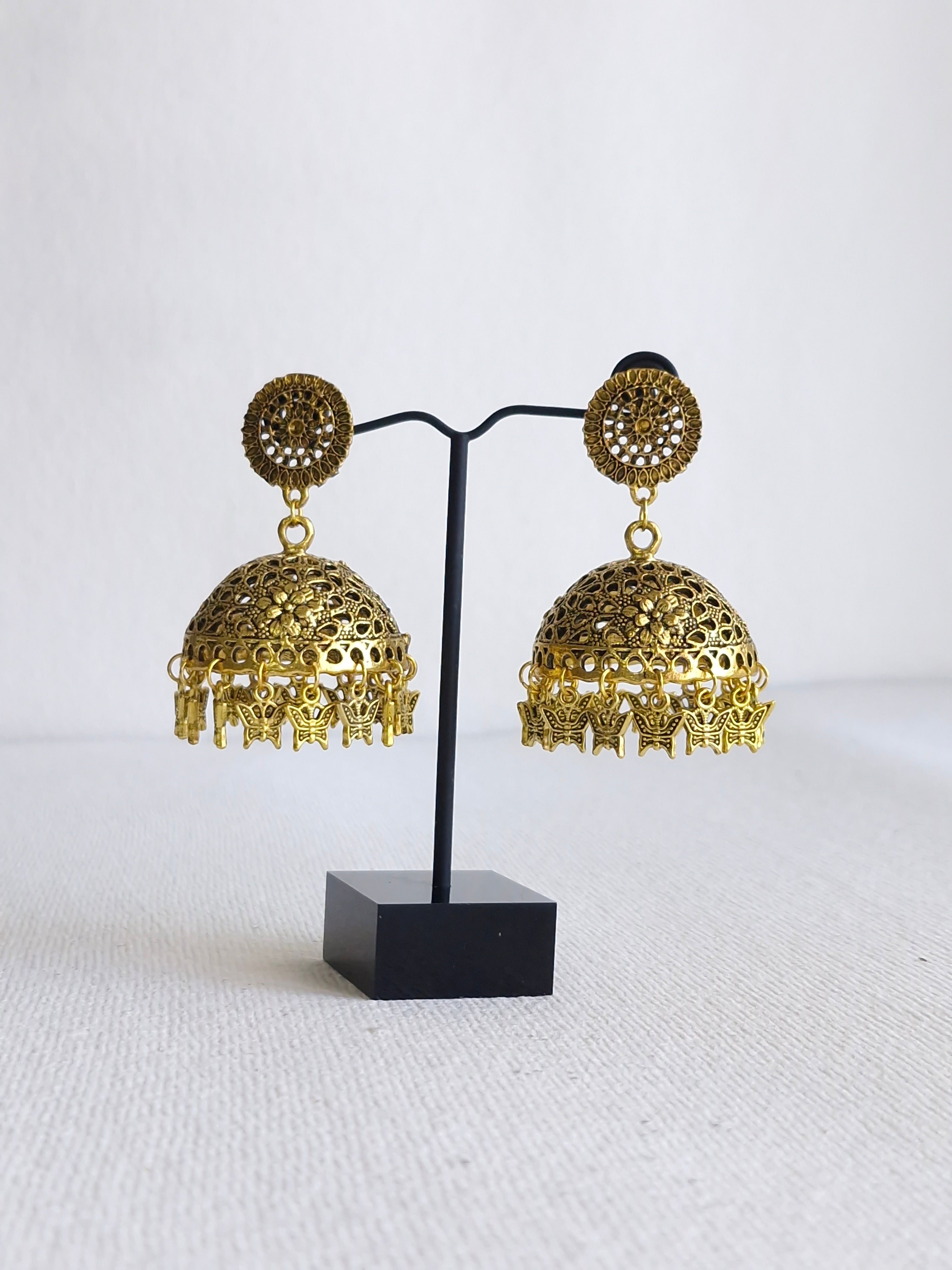 Naveli jhumka