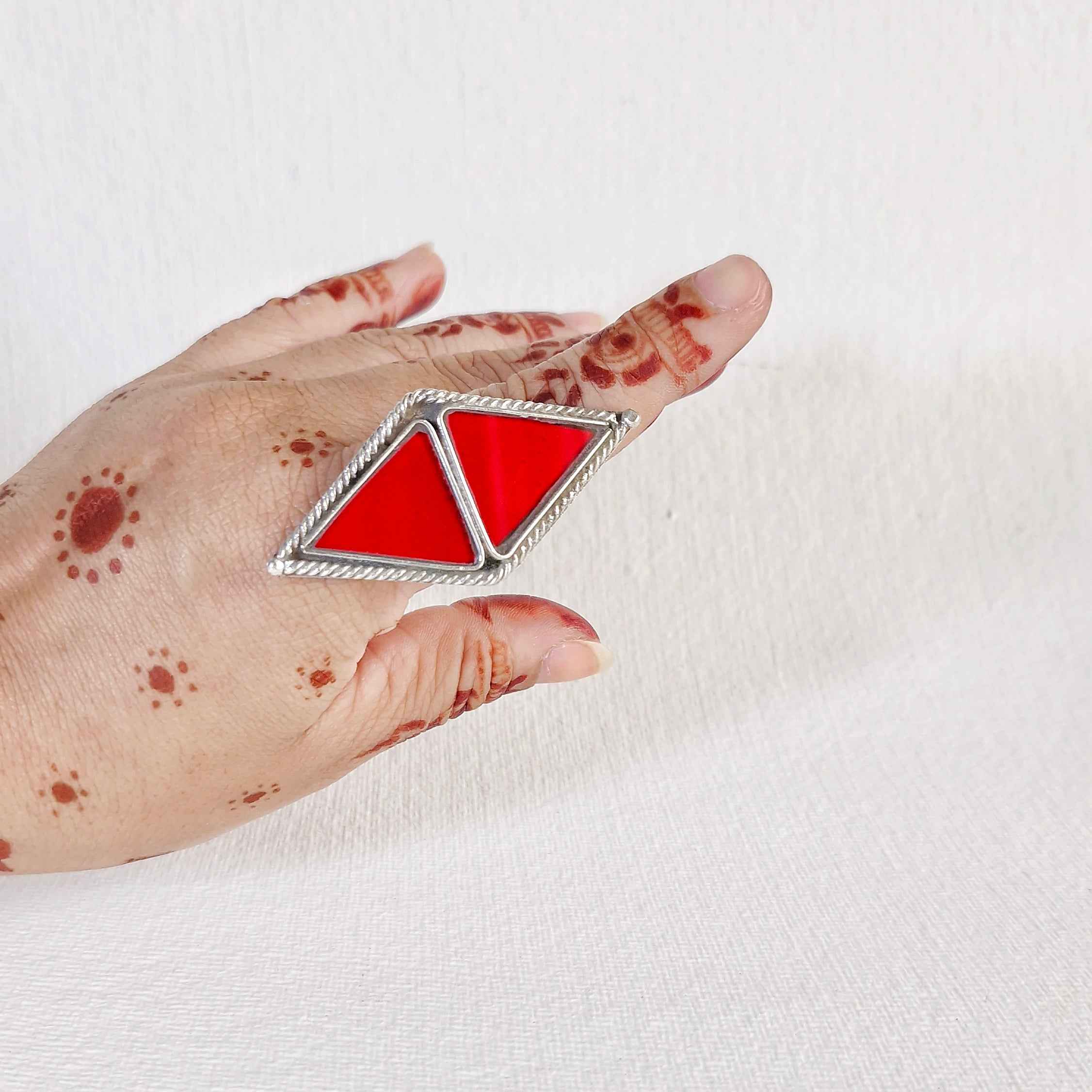 Tehzeeb Statement Ring - Rubinoo