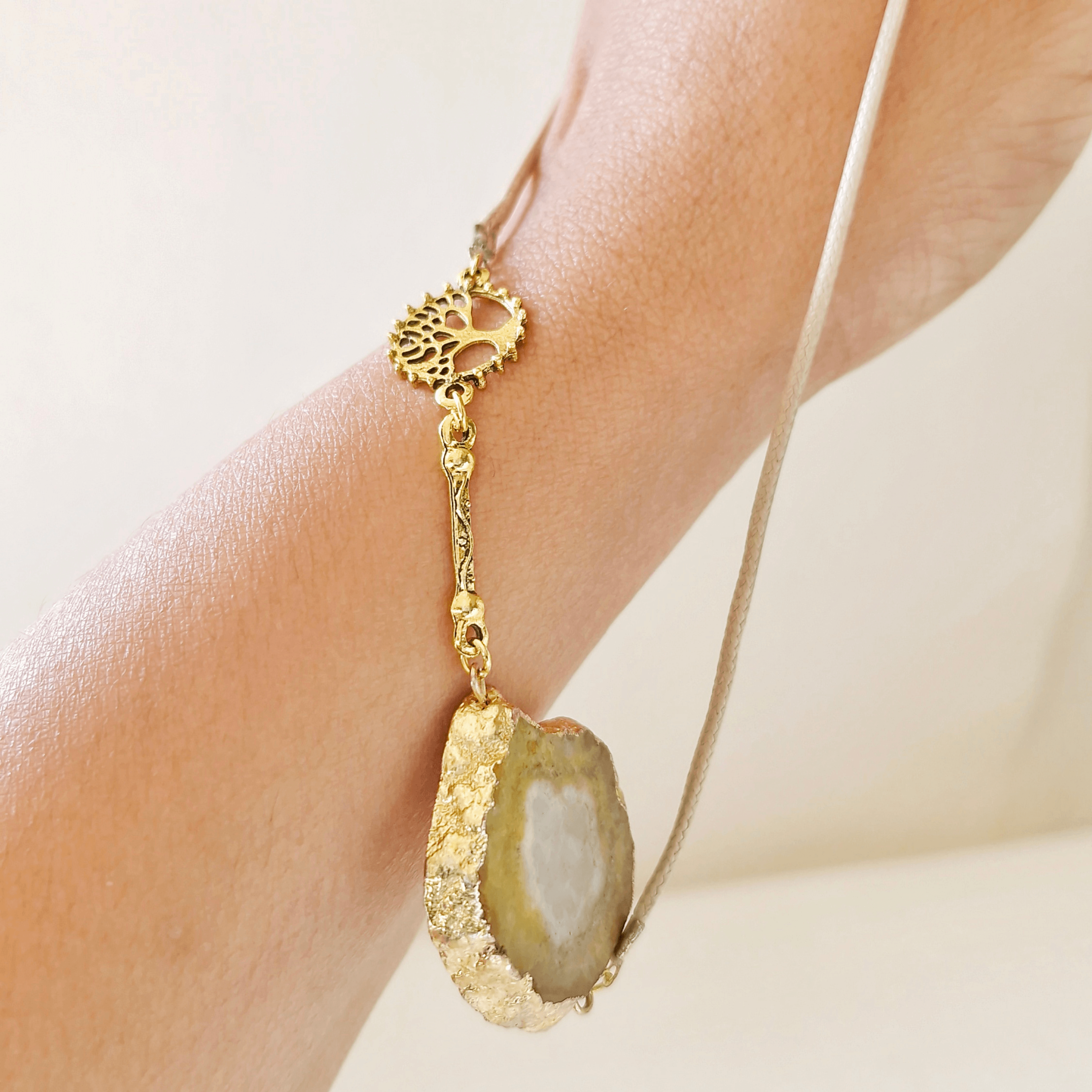 Luna Druzy Crystal Pendant - Rubinoo