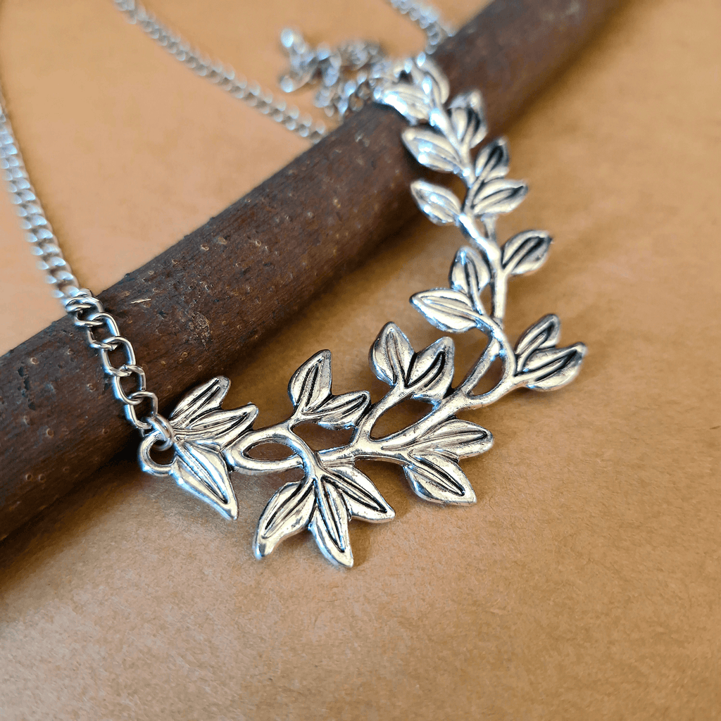 Kishu Leaf Long Chain Pendant - Rubinoo