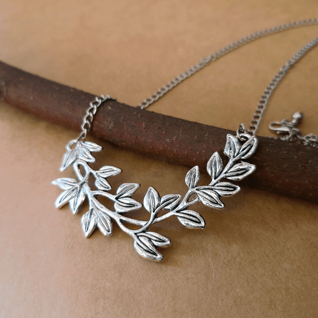 Kishu Leaf Long Chain Pendant - Rubinoo