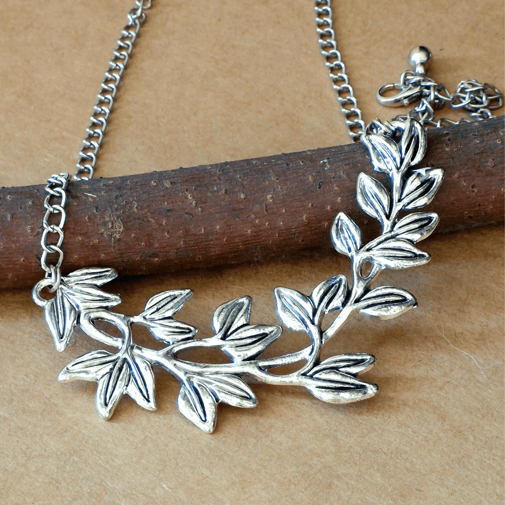 Kishu Leaf Long Chain Pendant - Rubinoo