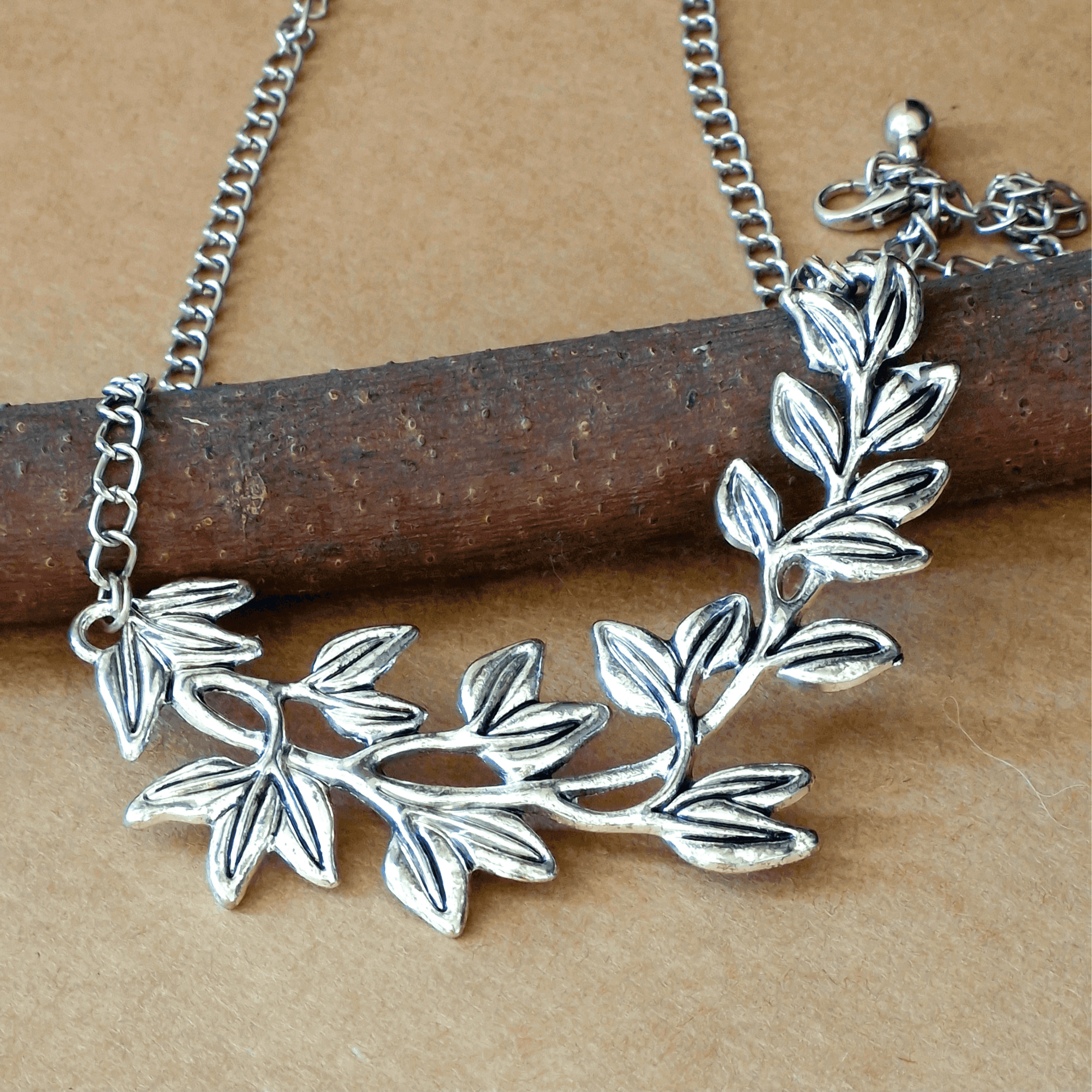 Kishu Leaf Long Chain Pendant - Rubinoo
